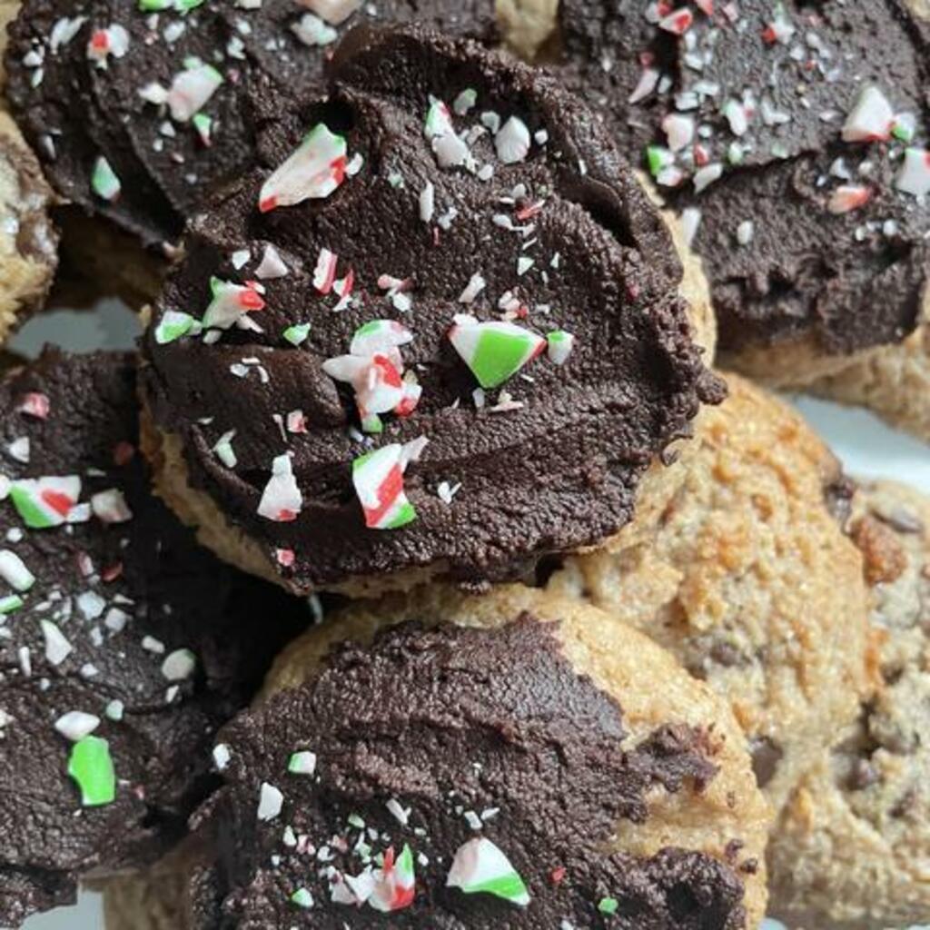Low-Carb Chocolate Peppermint Cookies